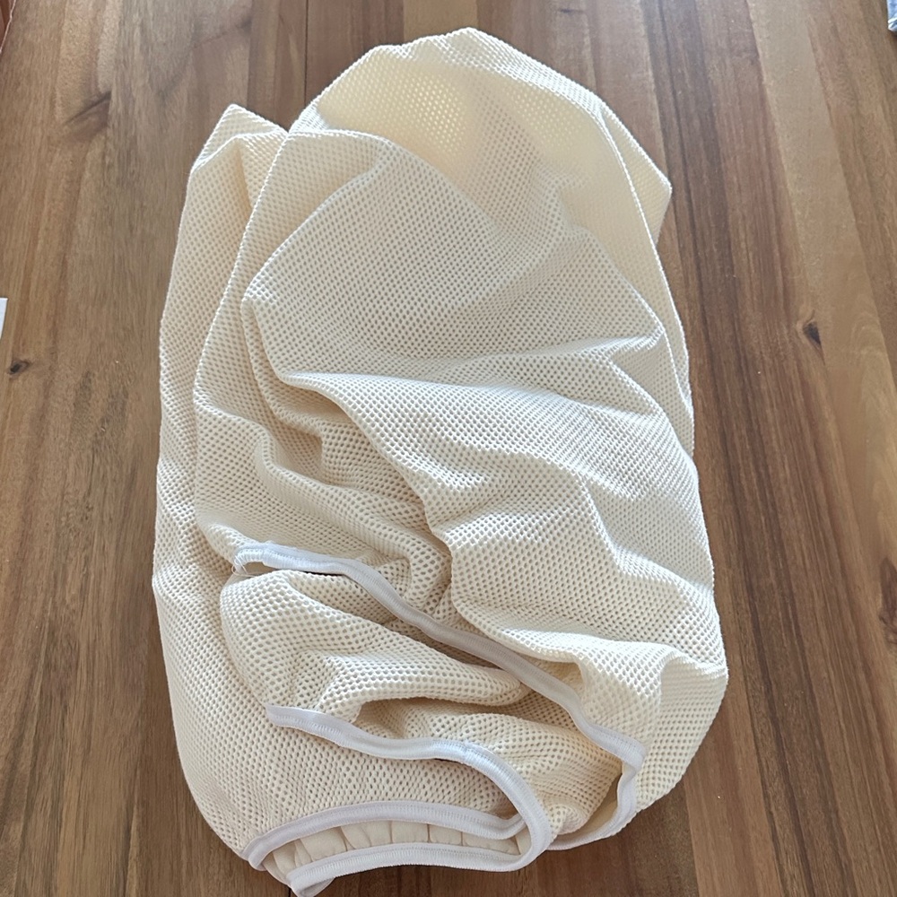 Naturepedic Breathable Crib Mattress Cover - Picture 4 of 9